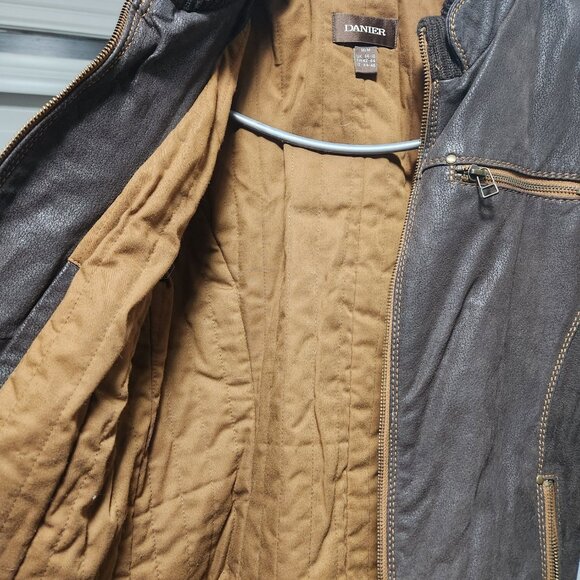 Danier Leather women's leather coat - Picture 3 of 4